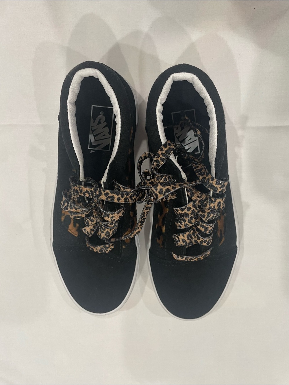 Vans Kids Black Sneakers with Leopard-Print Laces. New without tag. Size 2.0